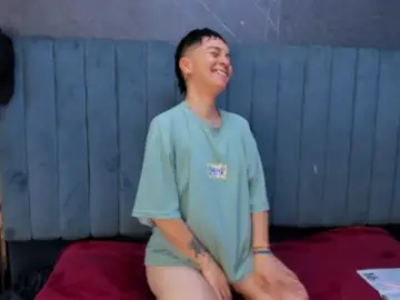 HannahHot  live sex cam