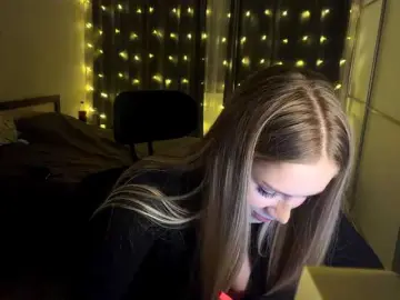 JoycelynPreece  live sex cam