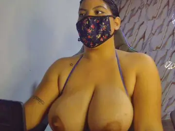 Kanyatt  live sex cam