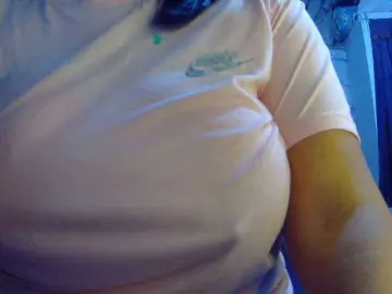 Kanyatt  live sex cam