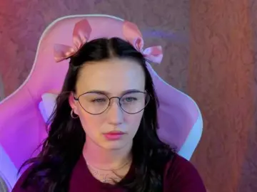 Kiki-angelll  live sex cam
