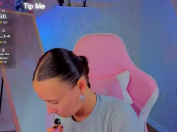 Kiki-angelll  live sex cam