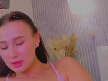 Kiki-angelll  live sex cam