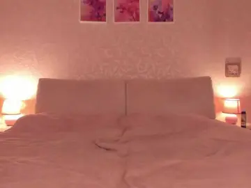 TaneshaGold  live sex cam