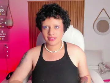 AlaskaDeluxe  live sex cam