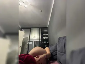 Julisenna1  live sex cam