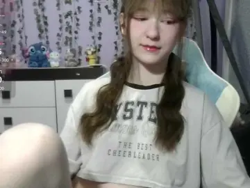 Mikka-Mi  live sex cam