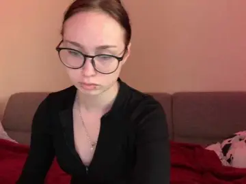 Monyashka  live sex cam