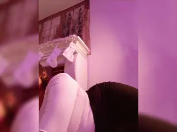 EinnyMure  live sex cam