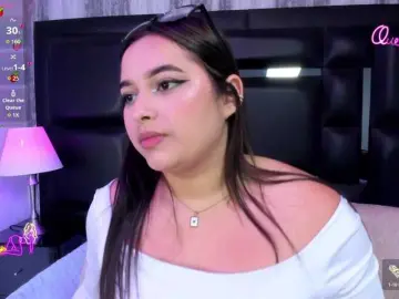 EinnyMure  live sex cam