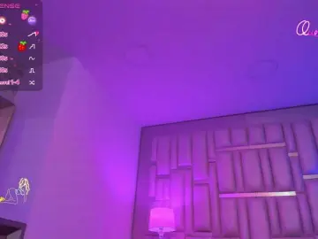 EinnyMure  live sex cam