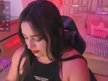 EinnyMure  live sex cam