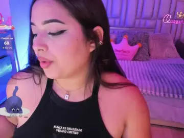 EinnyMure  live sex cam