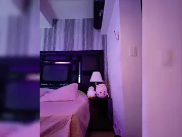 EinnyMure  live sex cam