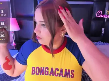 EinnyMure  live sex cam