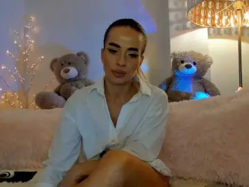 FeralFoxy  live sex cam