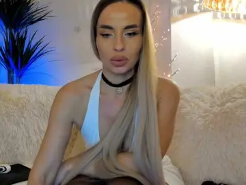 FeralFoxy  live sex cam