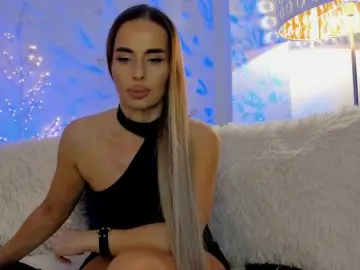 FeralFoxy  live sex cam