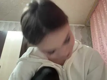 MarinMuckey  live sex cam