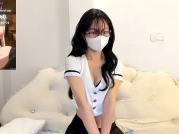 Teahyee  live sex cam