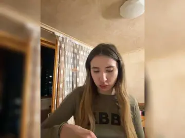 Alizii  live sex cam