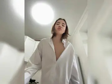 Alizii  live sex cam