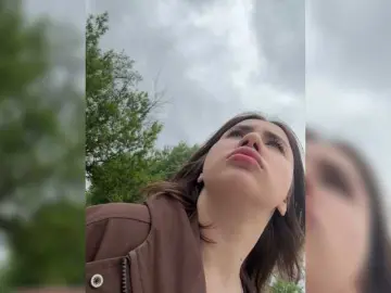 Alizii  live sex cam