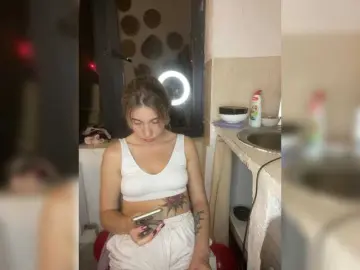 Alizii  live sex cam