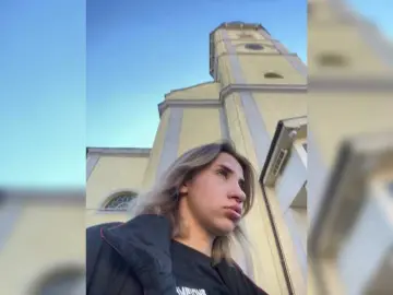 Alizii  live sex cam