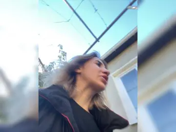 Alizii  live sex cam