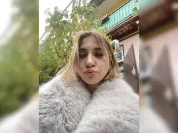 Alizii  live sex cam