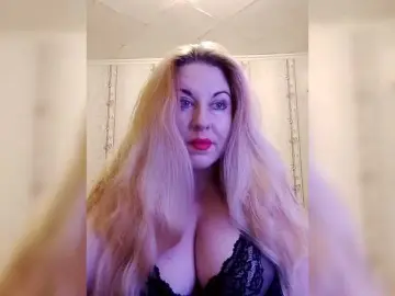 Svetlana235  live sex cam