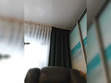 Adiline  live sex cam