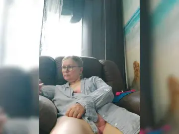 Adiline  live sex cam