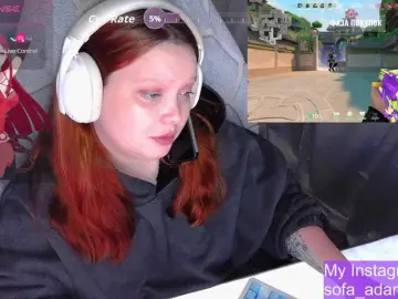 AlinaAdams  live sex cam