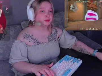 AlinaAdams  live sex cam