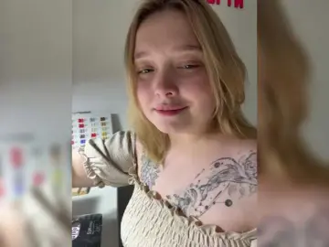 AlinaAdams  live sex cam