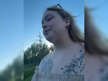 AlinaAdams  live sex cam