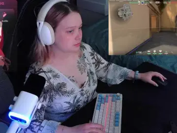 AlinaAdams  live sex cam