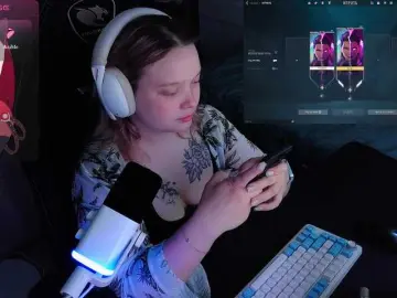AlinaAdams  live sex cam