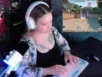 AlinaAdams  live sex cam