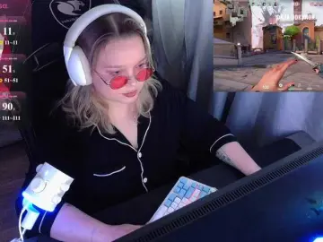 AlinaAdams  live sex cam