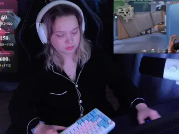 AlinaAdams  live sex cam