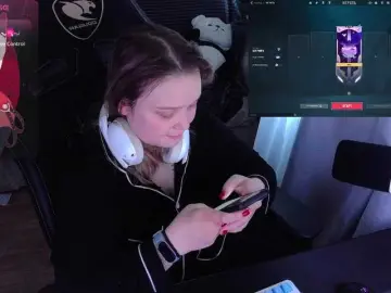 AlinaAdams  live sex cam