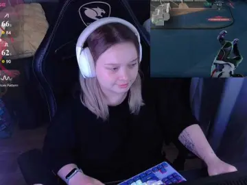 AlinaAdams  live sex cam