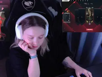 AlinaAdams  live sex cam
