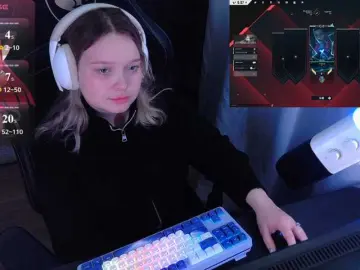 AlinaAdams  live sex cam