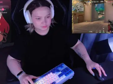 AlinaAdams  live sex cam