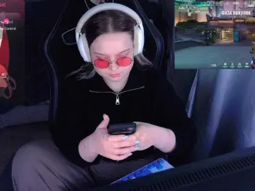 AlinaAdams  live sex cam