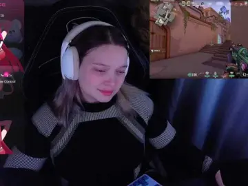 AlinaAdams  live sex cam